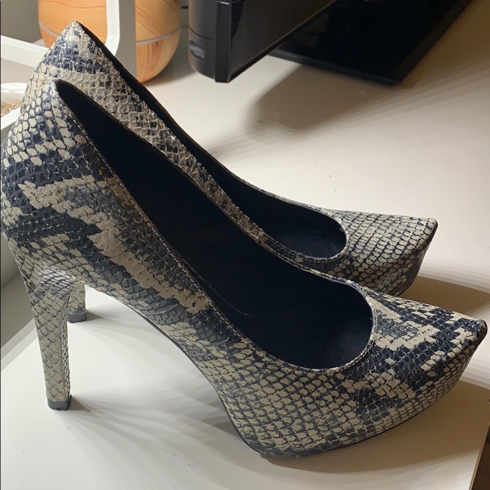 Steve Madden Snake skin Heels